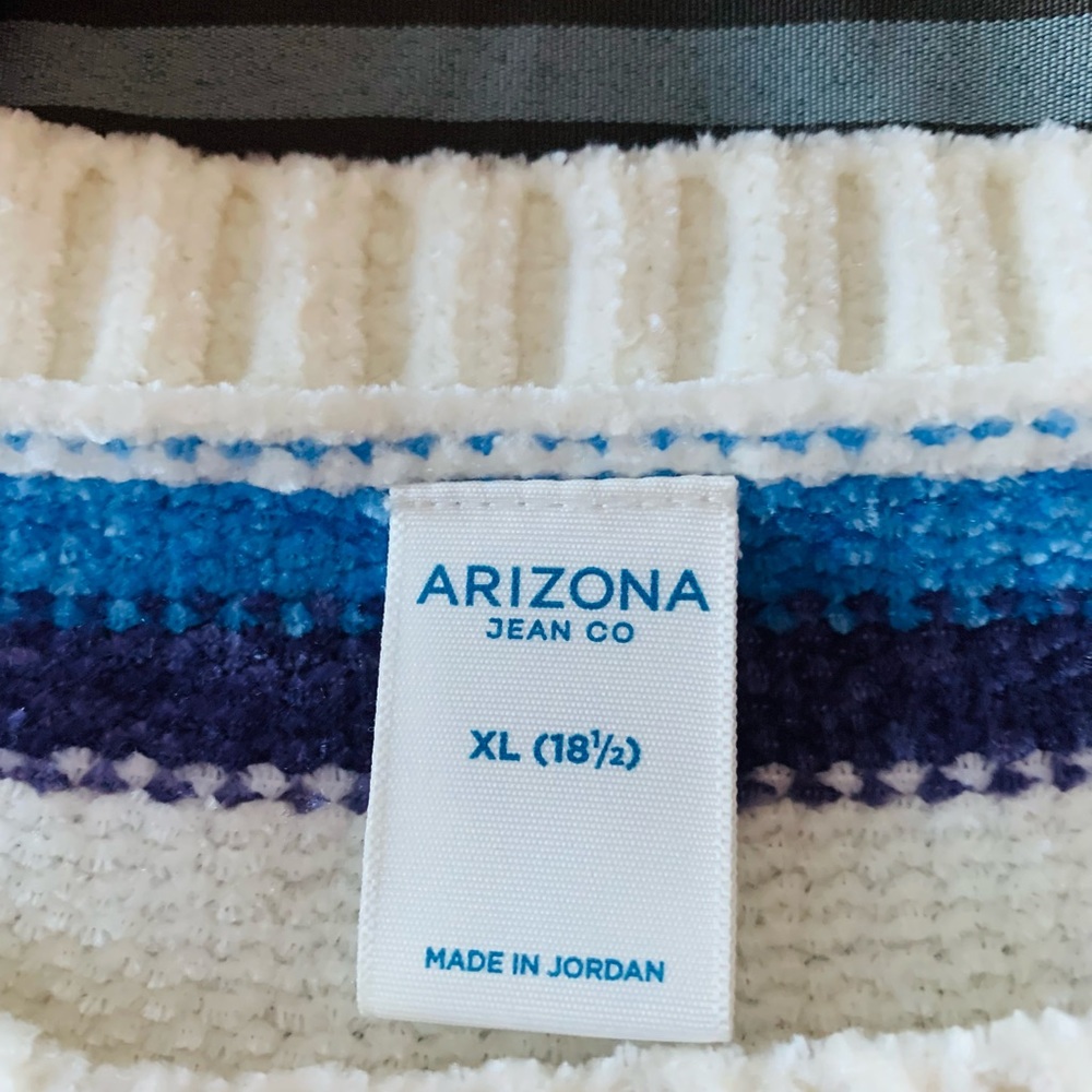Girls plus size Brand new chenille sweater so soft,